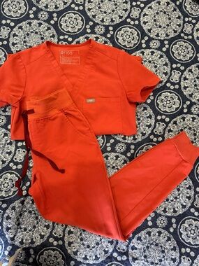 FIGS Women's Red-Orange Scrub Top and Joggers Set XXSP